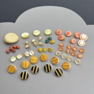 Vintage Button Lot 1940s–1970s Retro Orange Yellow‎ Black Cream Mix 52 Piece Lot